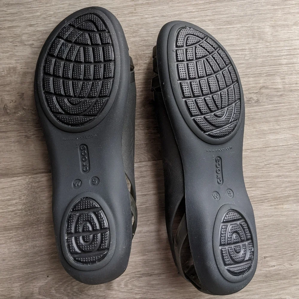 Crocs - Picture 2 of 3